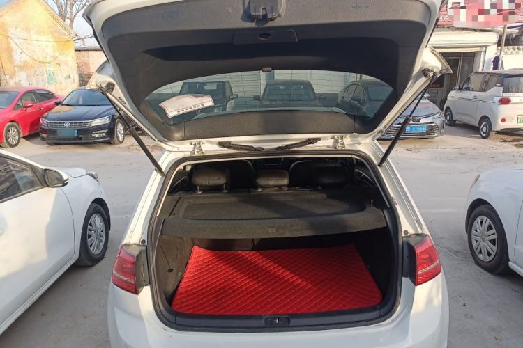 Used Volkswagen Golf 2016 230TSI Automatic Comfort Version
