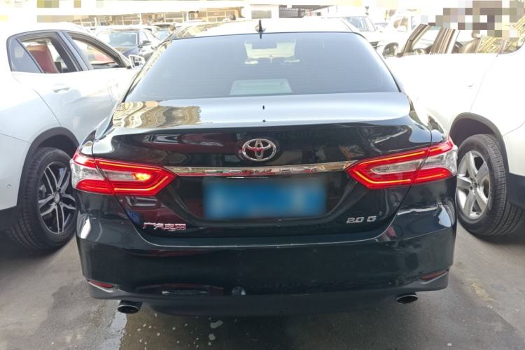 Used Toyota Camry 2021 2.0G Luxury Edition
