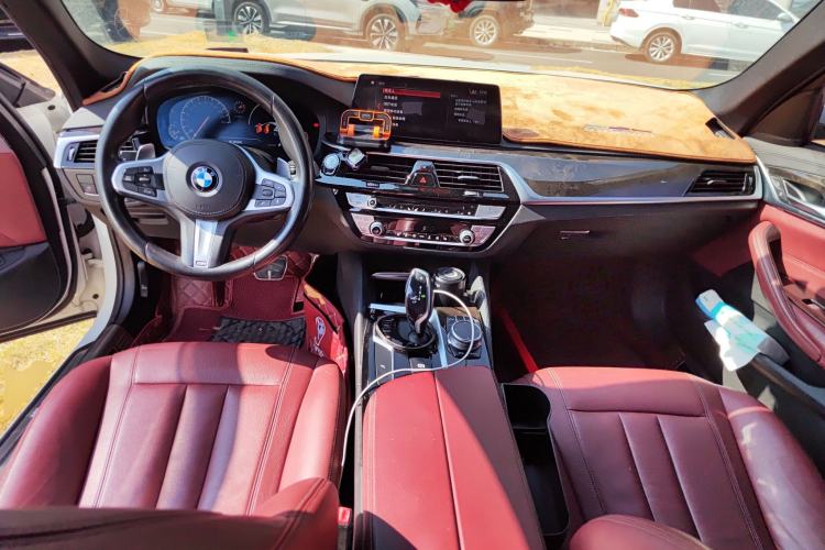 Used BMW 5 Series 2019 Facelifted 530Li Leading Edition M Sport Package