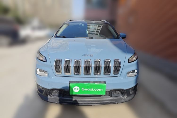 Used  Cherokee 2016 2.4L Leading Edition