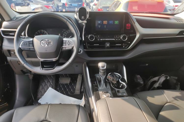 Used Toyota Highlander 2022 380T 4x4 Luxury Edition 7 Seats
