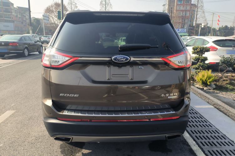 Used Ford Edge 2016 EcoBoost 245 Two-Wheel-Drive Titanium 7-Seater
