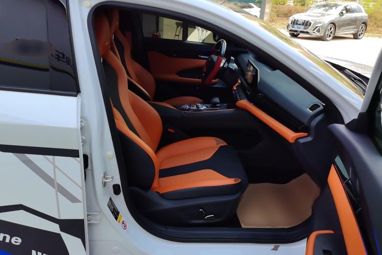 Used Changan UNI-V 2023 2.0T Leading-Speed Edition
