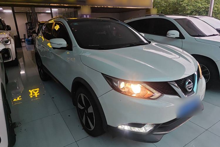 Used Nissan Qashqai 2016 2.0L CVT Luxury Edition
