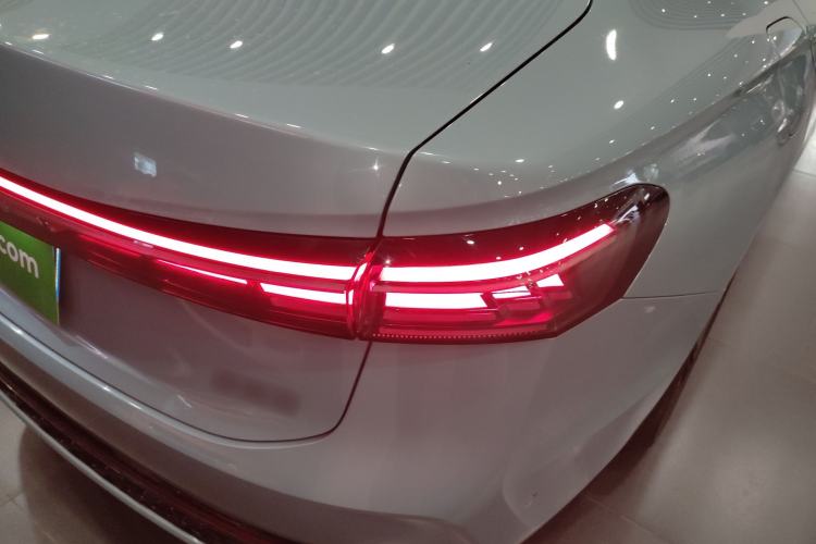 Used Volkswagen Passat 2025 Pro 380TSI Starry Dragon Luxury Edition
