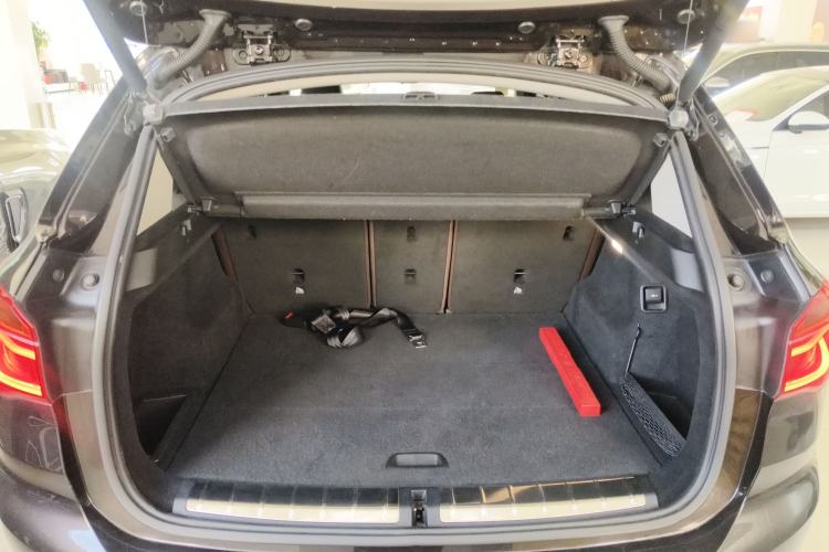 Used BMW X1 2018 sDrive18Li Luxury Model