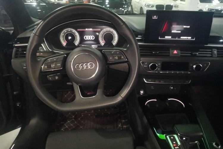 Used Audi A4L 2023 40 TFSI Luxury Dynamic Model
