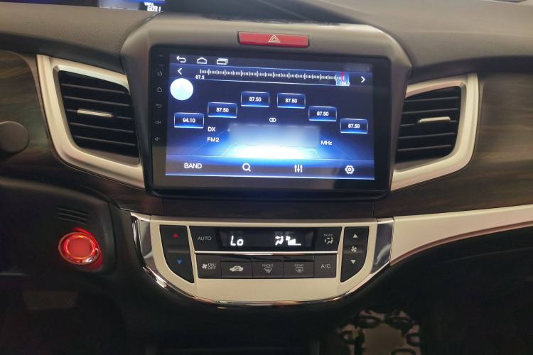 Used Honda Jade 2017 1.8L automatic Comfort version 5 seats
