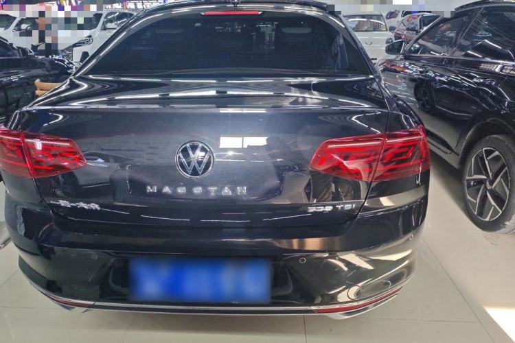 Used Volkswagen Magotan 2024 2 Million Units Zhongxiang Version 330TSI DSG Luxury Edition
