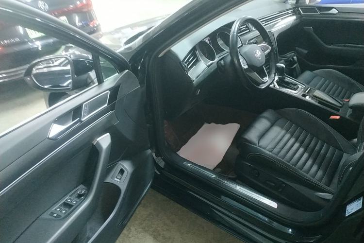 Used Volkswagen Magotan 2020 330TSI DSG Leading Model
