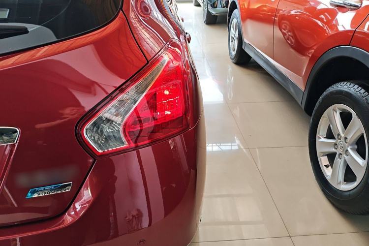 Used Nissan Tiida 2014 1.6L CVT Comfort Model
