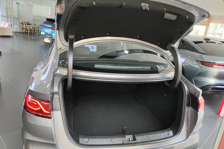 Used BYD Qin L 2024 DM-i 120KM Leading Model
