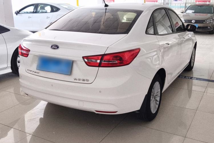 Used Ford Escort 2015 1.5L Manual Comfort Model
