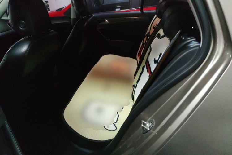 Used Volkswagen Golf 2016 1.6L Automatic Fashion Model
