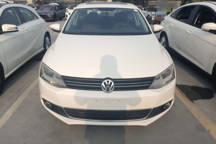 Used Volkswagen Sagitar 2015 1.6L Automatic Comfort Model
