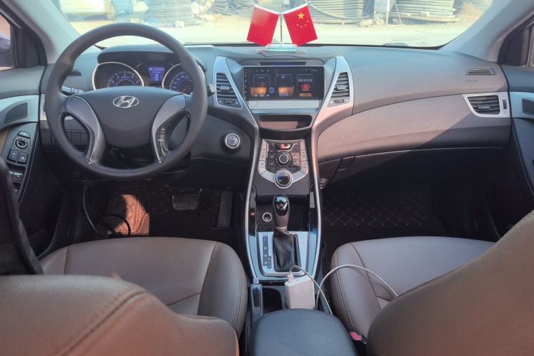 Used Hyundai Elantra 2015 1.6L Automatic Leading Model
