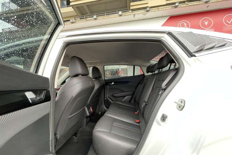 Used Dongfeng Aeolus Yixuan 2021 230T Automatic Zuiqing Edition
