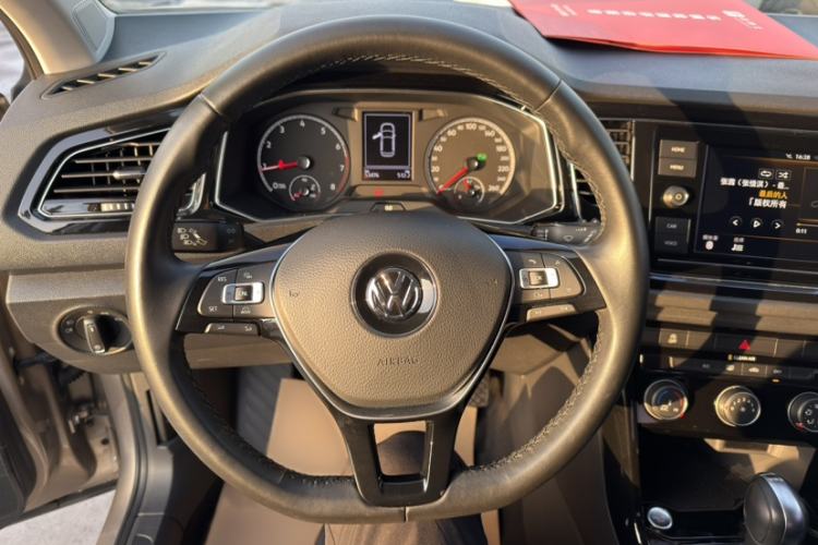 Used Volkswagen T-ROC 2019 280TSI DSG Two-Wheel Drive Comfort Version China VI Standard
