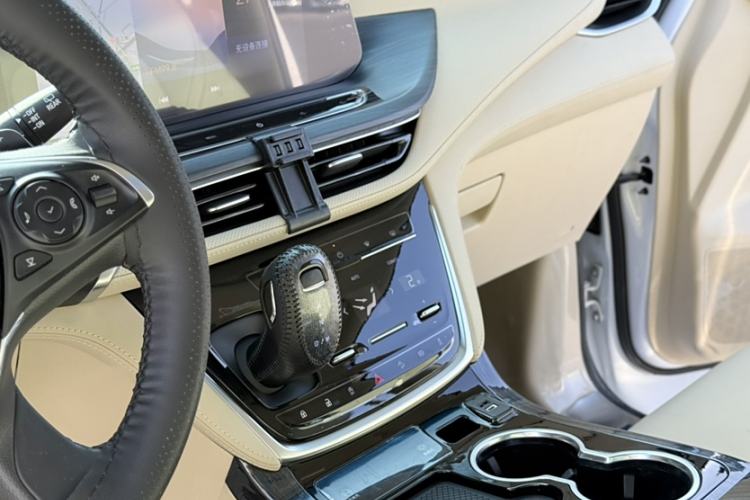 Used Buick GL8 2023 ES Lu Zun Deluxe Model
