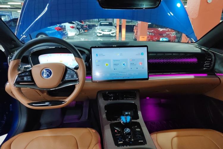 Used BYD Han 2022 DM-i 242km Flagship Model