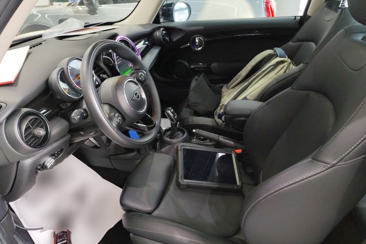 Used  MINI 2019 1.5T COOPER Classic Edition
