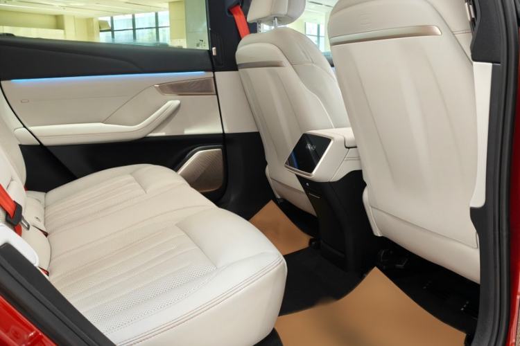 Used ONVO L60 2024 60 kWh Rear-Drive Version