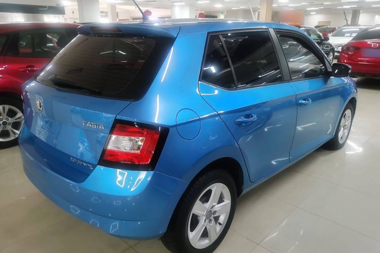 Used Skoda Fabia 2016 1.4L Automatic Car Enjoy Edition