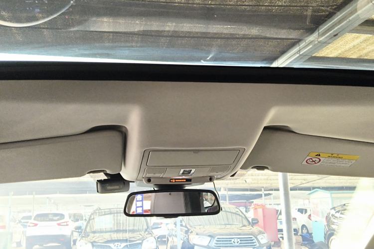 Used Land Rover Discovery Sport 2018 240 PS SE Version