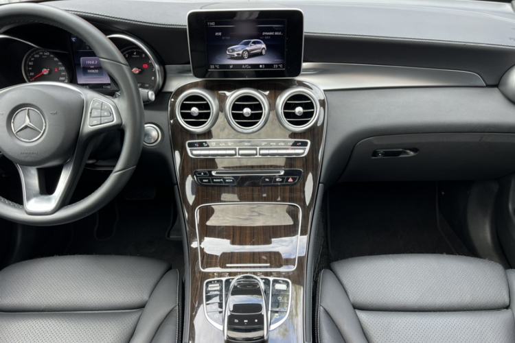 Used Mercedes-Benz GLC 2017 GLC 260 4MATIC Luxury Model
