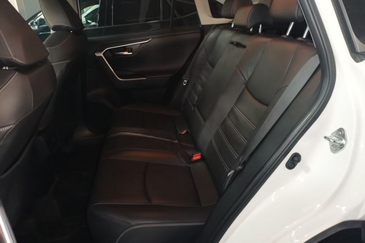 Used Toyota RAV4 2021 2.0L CVT 4x4 Style PLUS Edition
