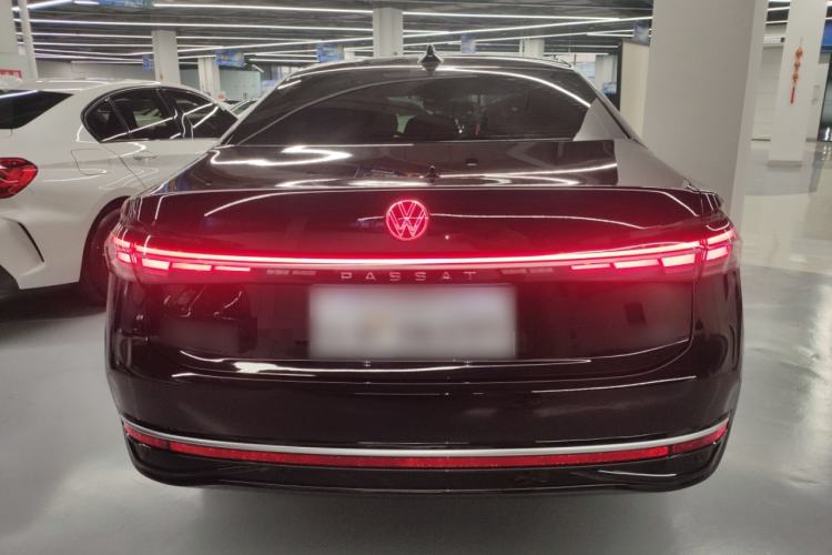 Used Volkswagen Passat 2025 Pro 380TSI Dragon Edition
