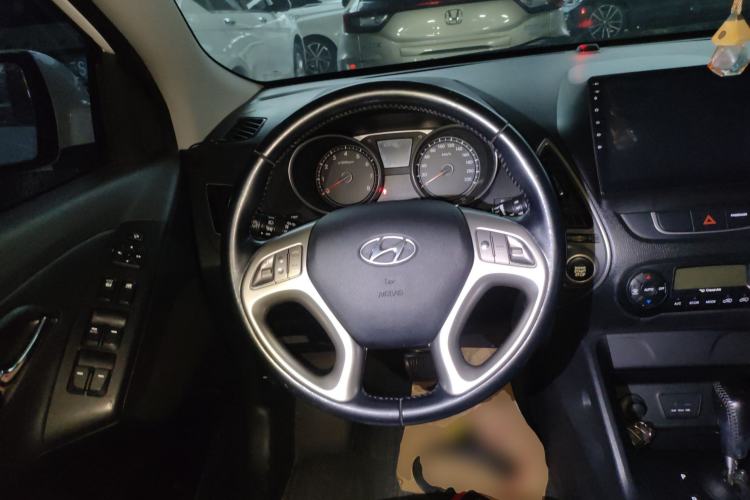 Used Hyundai ix35 2015 2.0L Automatic 2WD Smart Type China IV
