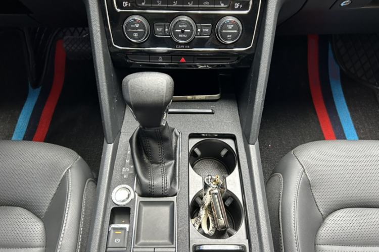 Used Volkswagen Teramont 2019 330TSI Two-Wheel-Drive Luxury Edition China V Standard
