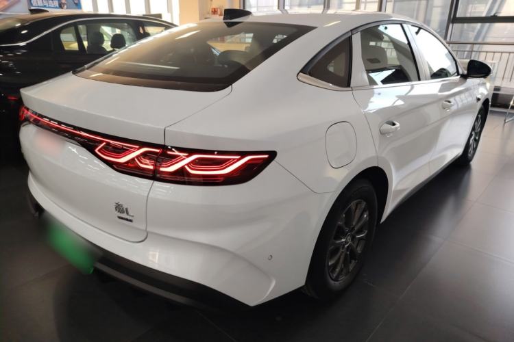 Used BYD Qin L 2025 DM-i Smart Drive 80KM Leading Model
