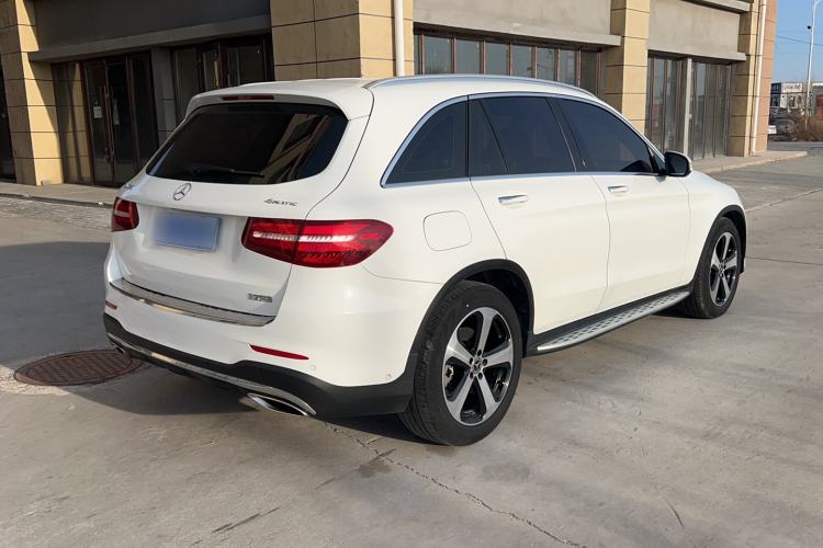 Used Mercedes-Benz GLC 2018 GLC 260 4MATIC Luxury Model
