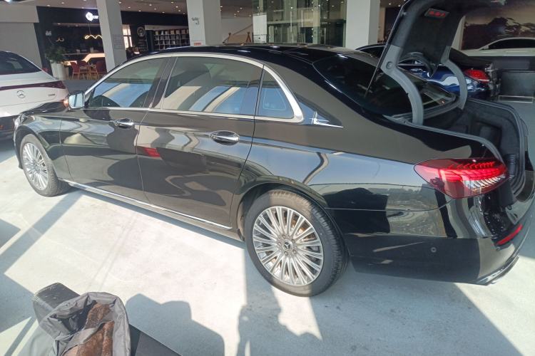 Used Mercedes-Benz E-Class 2023 Updated E 300 L Fashion Edition
