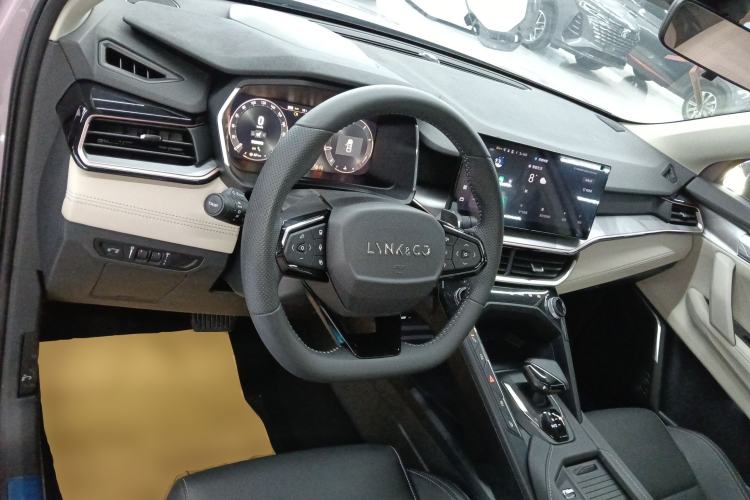 Used Lynk & Co 06 2023 Remix 1.5T Shero
