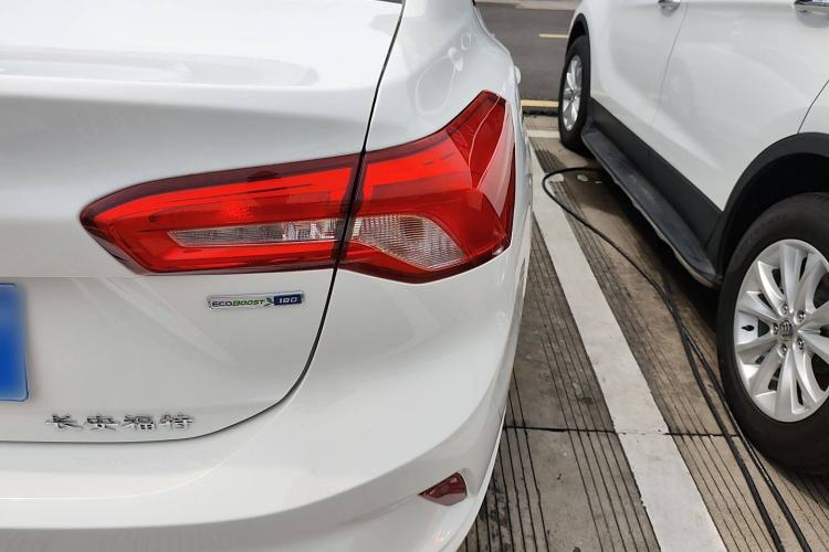 Used Ford Focus 2020 Sedan EcoBoost 180 Automatic Trend Edition
