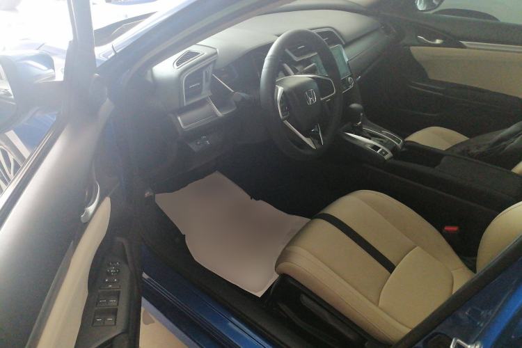 Used Honda Civic 2016 220TURBO CVT Luxury Edition
