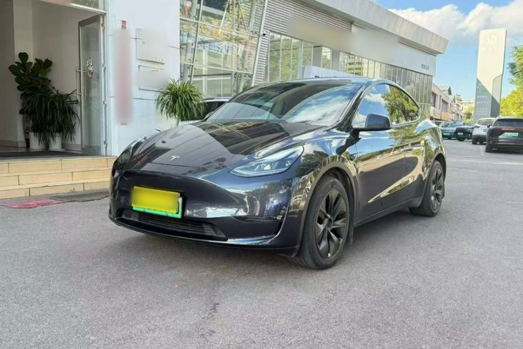 Used Tesla Model Y 2024 Long-Range All-Wheel-Drive Version