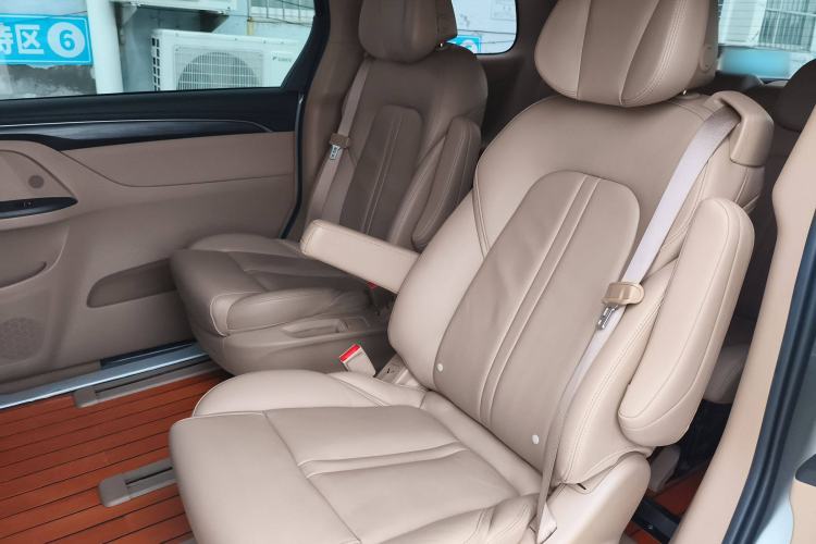 Used Buick GL8 2021 ES Land Cruiser 653T Luxury Edition
