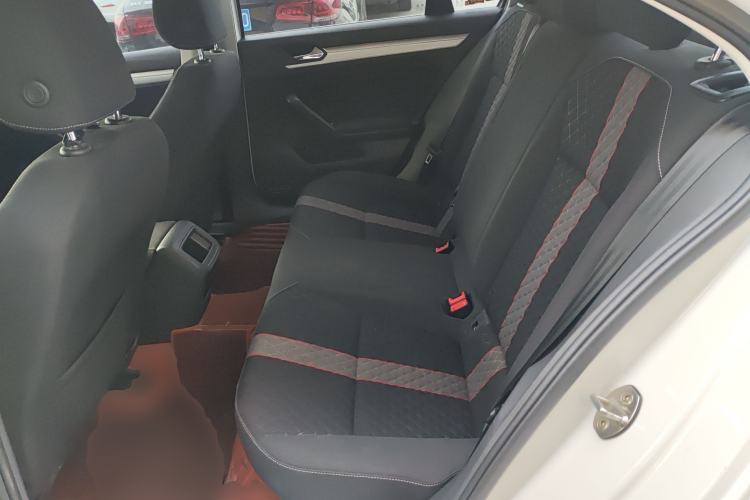 Used Volkswagen Lamando 2019 230TSI DSG Fashion Edition China VI
