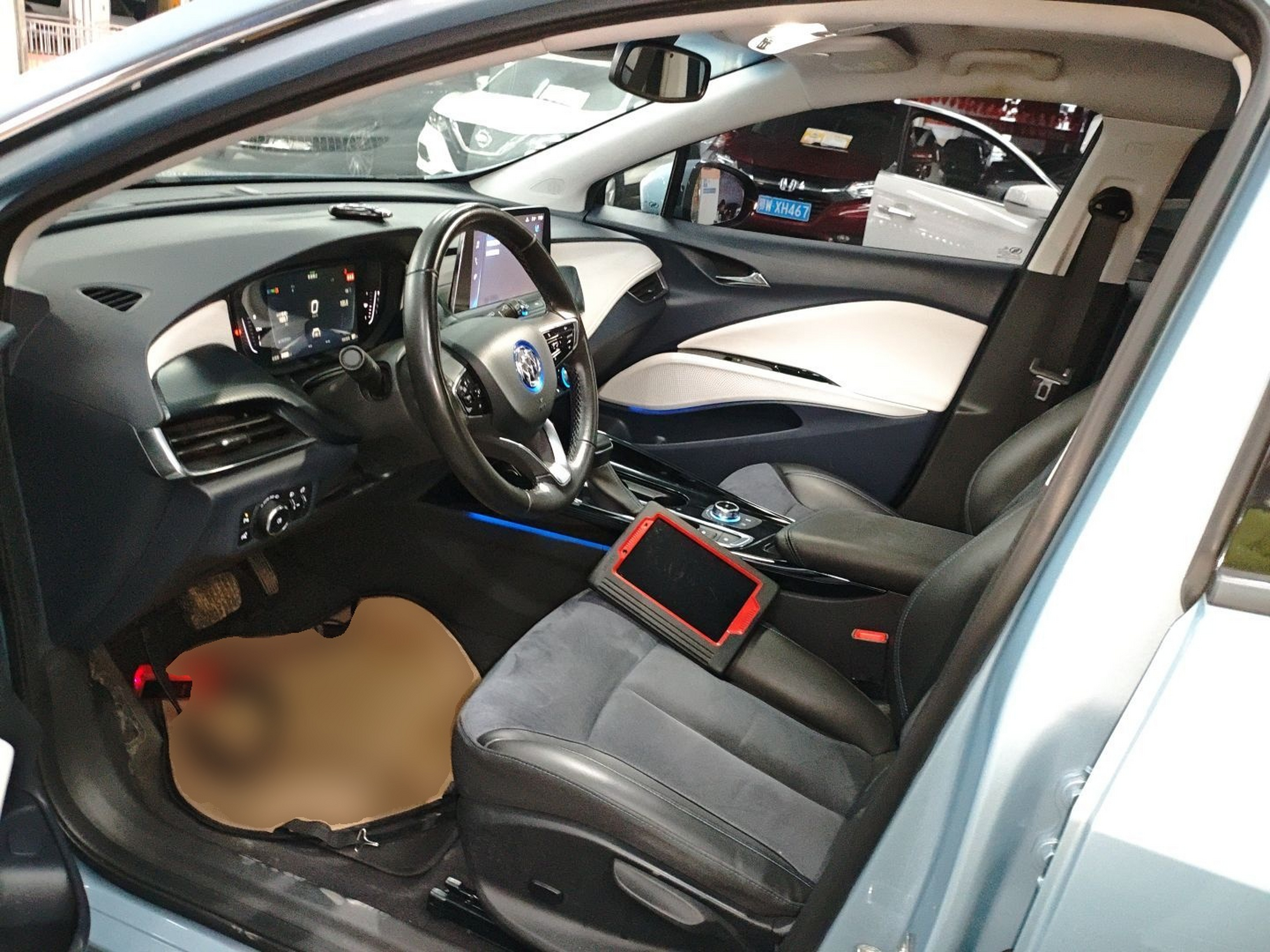 Переднее сиденье в автомобиле