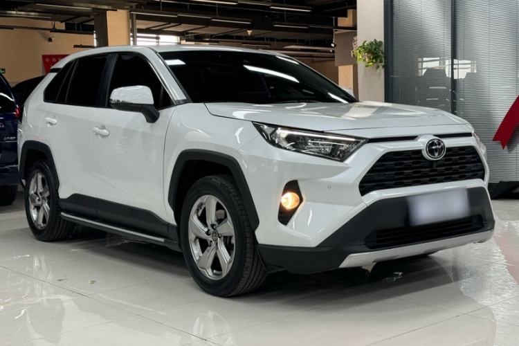 Used Toyota RAV4 2022 2.0L CVT Two-Wheel Drive Fashion Plus Edition