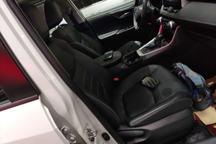 Used Toyota RAV4 2020 2.0L CVT Four-Wheel Drive Prestige Edition