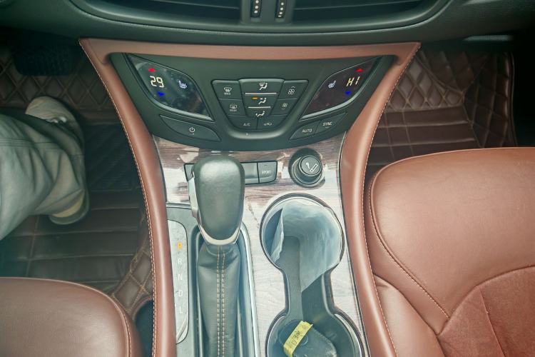 Used Buick Envision 2017 28T Four-Wheel Drive Elite Model
