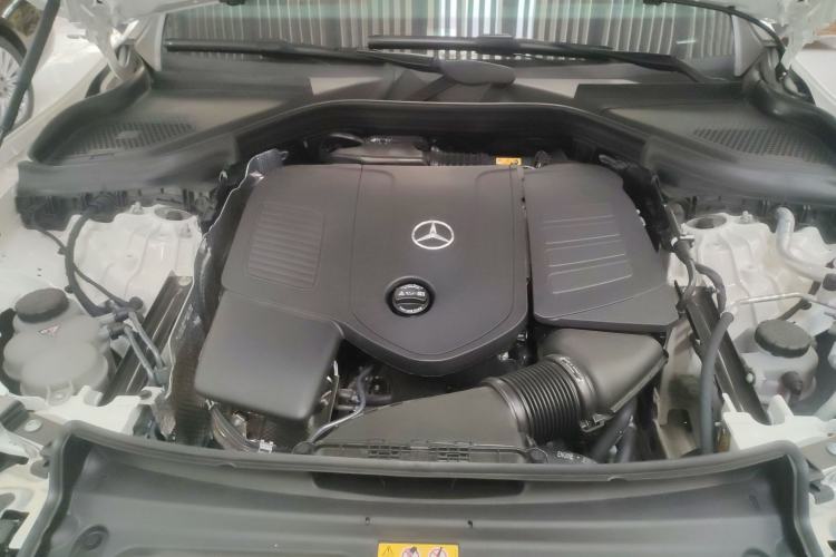 Used Mercedes-Benz GLC 2023 Facelift GLC 260 L 4MATIC Dynamic Version 5 Seats
