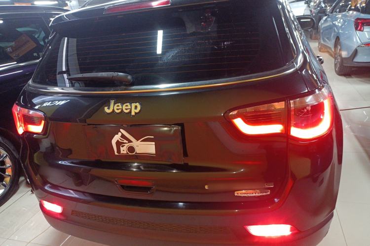 Used  Compass 2019 200T Automatic Family Edition - Connected Large Screen Version
