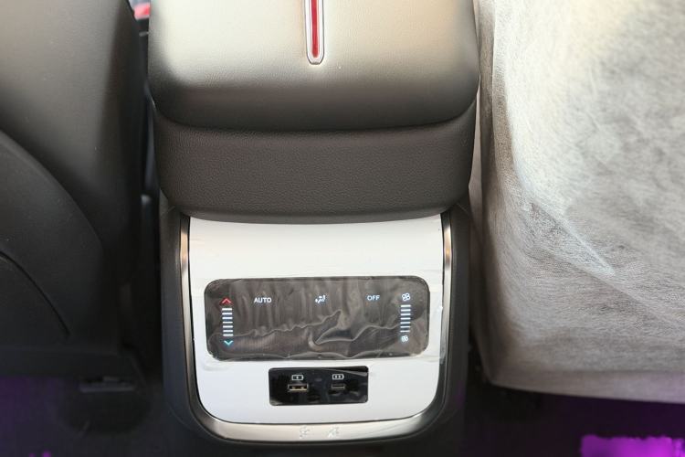 Used Hongqi HS7 PHEV 2024 2.0T PHEV Four-Wheel Drive Flagship Edition 7 Seats
