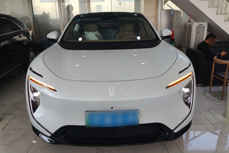 Used  07 2024 Ultra All-Electric Four-Wheel Drive